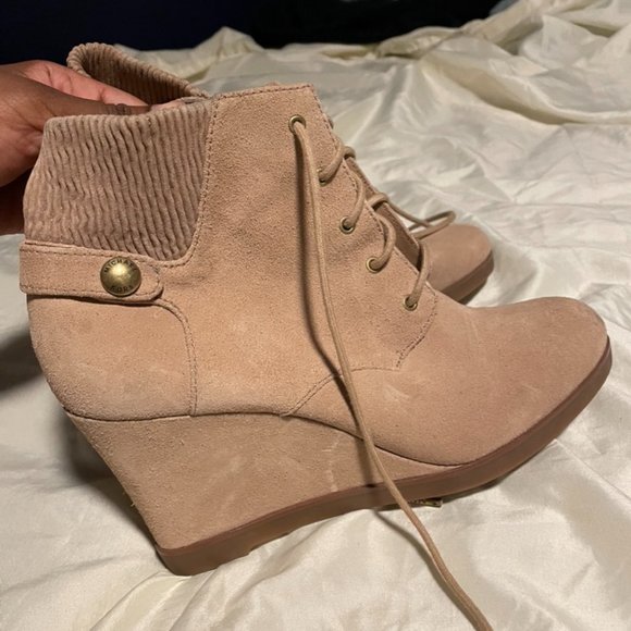 Michael Kors Suede booties - Picture 1 of 3